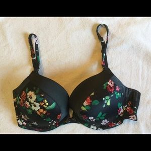Victoria’s Secret Very Sexy Push-up Black Bra